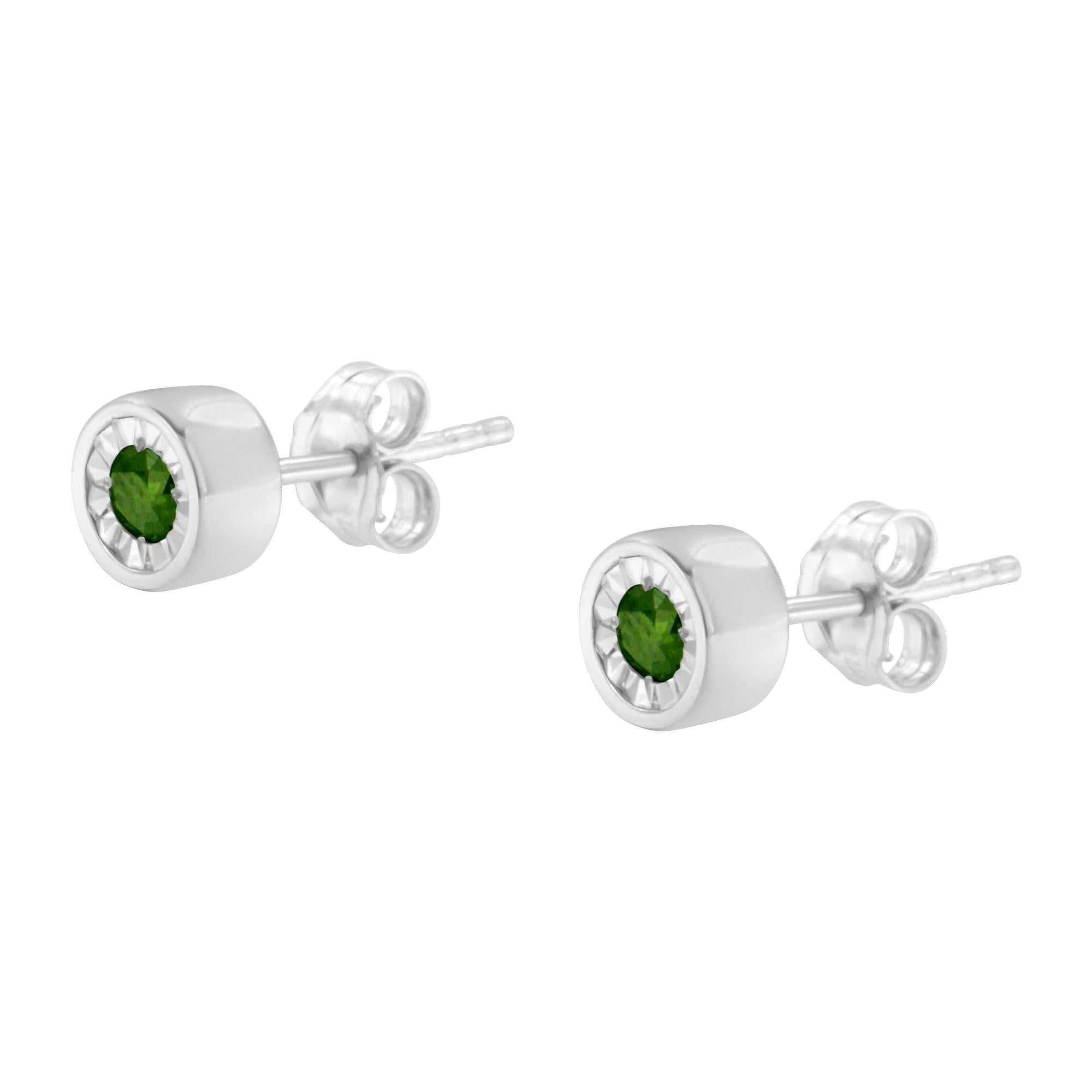 1/5 Cttw Round Brilliant-Cut Green Diamond Miracle-Set Stud Earrings (Fancy Color-Enhanced, I1-I2 Clarity) .925 Sterling Silver